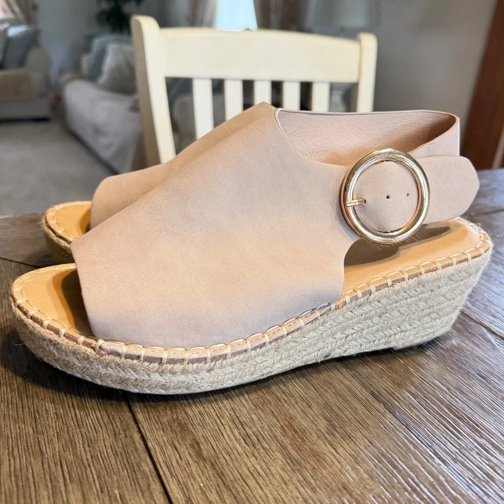 Catherine Malandrino Nude Espadrille Wedge Sandals Gold Buckle Size 8